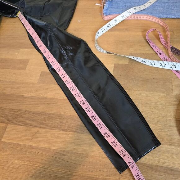 SPANX SP Faux Patent / Faux Leather Shaping Leggings — Classic Black, Size SP - Picture 13 of 14